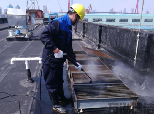 大型油烟机风轮清洗:最易被忽视的核心部件