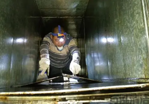 油烟管道清洗频率:餐饮行业必看的安全标准