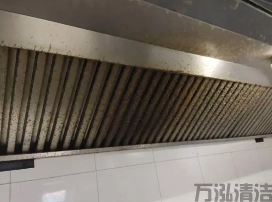 油烟管道清洗误区:这些错误操作正在损害设备寿命